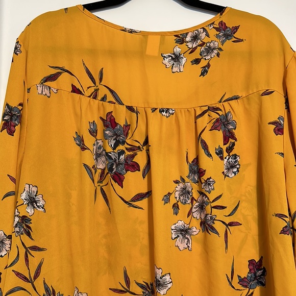 Torrid Yellow Floral Top - Picture 5 of 5